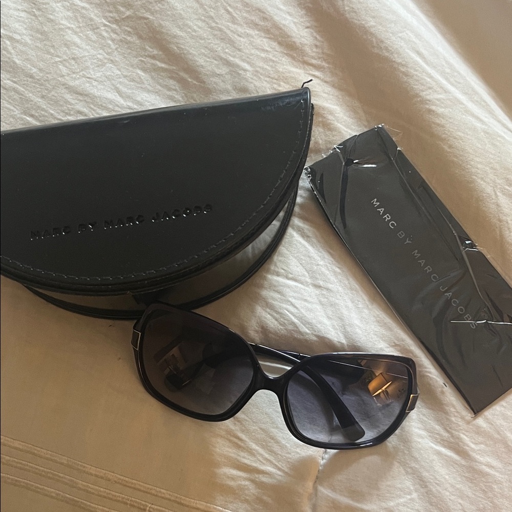 Marc by Marc Jacobs Sleek Navy Sunglasses